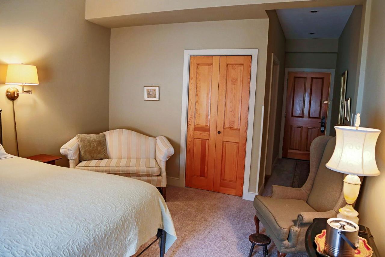 Commerce Street Brewery Hotel Mineral Point Esterno foto